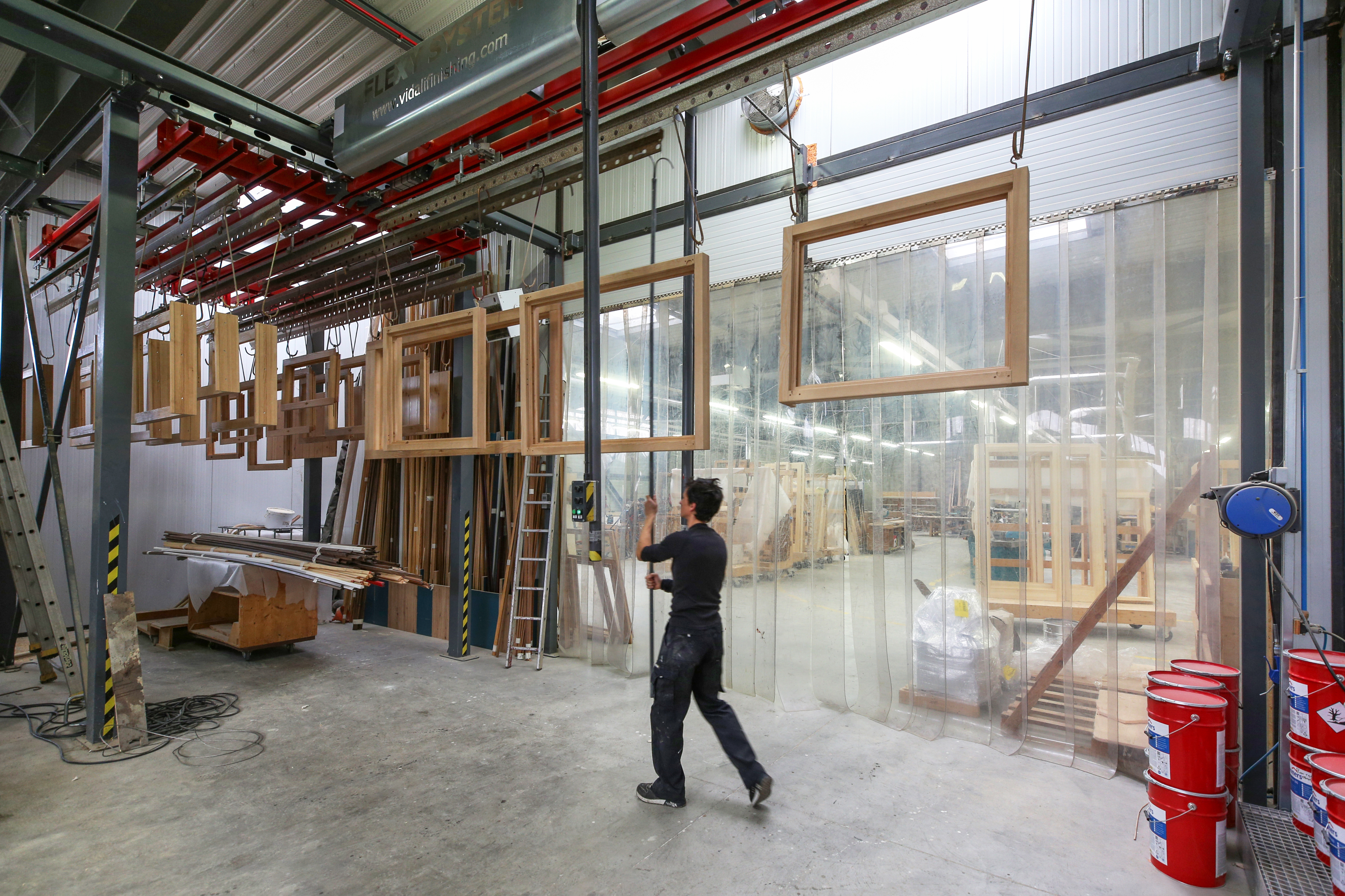 reflet noir fenetres bois fabrication haute savoie